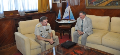 El Director del INIDEP realizó una visita protocolar a la Prefectura Naval Argentina